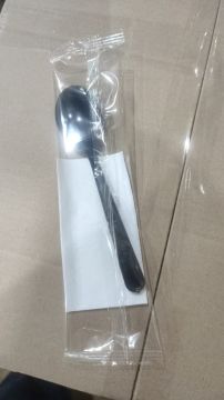 Набор одноразовой посуды №2 (ложка черная 180мм, салфетка белая 24х24) 1/500 