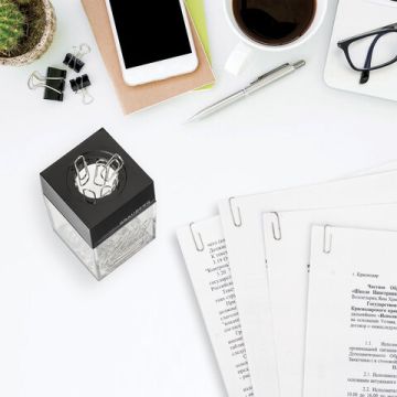 Скрепки с диспенсером магнитным 30шт черная крышка BRAUBERG 1/12/180