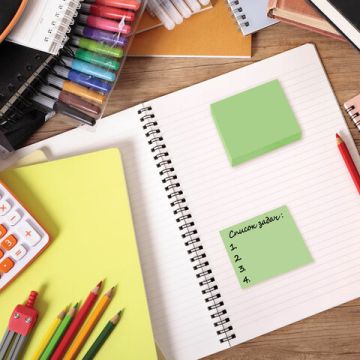 Блок самоклеящийся 50х50мм 100л зеленый пастель STAFF 1/12/384