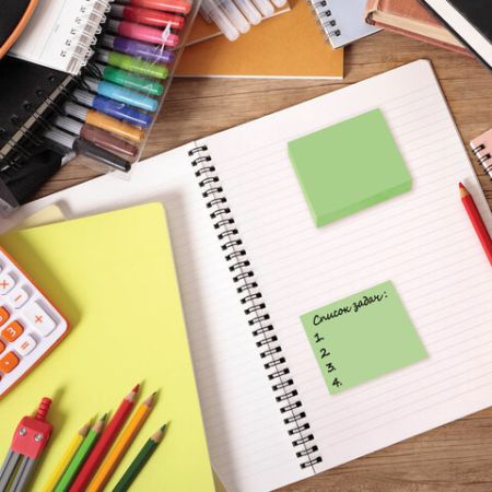 Блок самоклеящийся 50х50мм 100л зеленый пастель STAFF 1/12/384