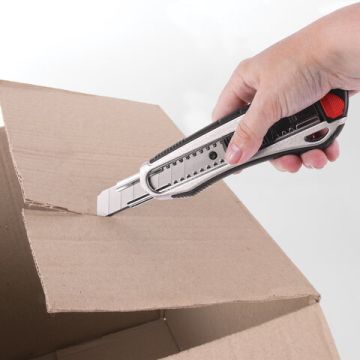 Лезвия для ножей 18мм 10шт толщ лезвия 0,38мм эконом STAFF 1/10/400